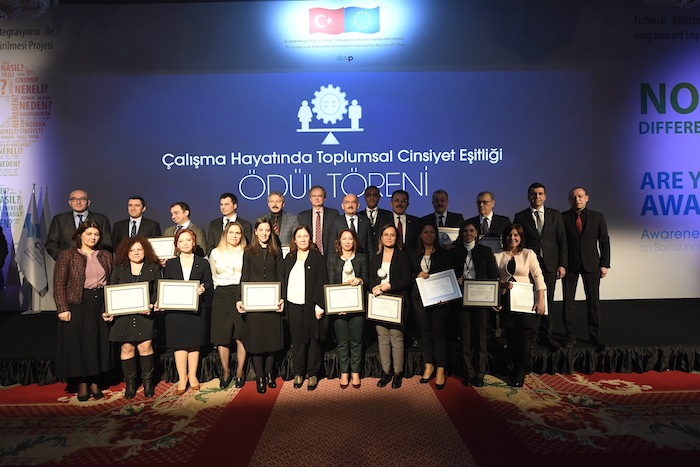 Mercedes Benz_ Toplumsal Cinsiyet Eşitliği Ödülü (2)