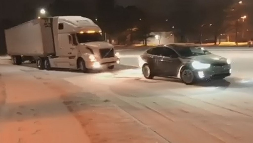 TESLA - KAR KIŞ