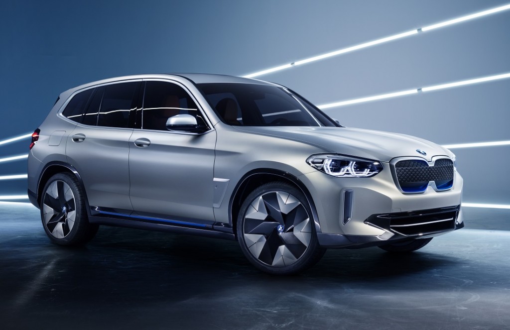 WEB - P90301493_highRes_bmw-concept-ix3-04-2